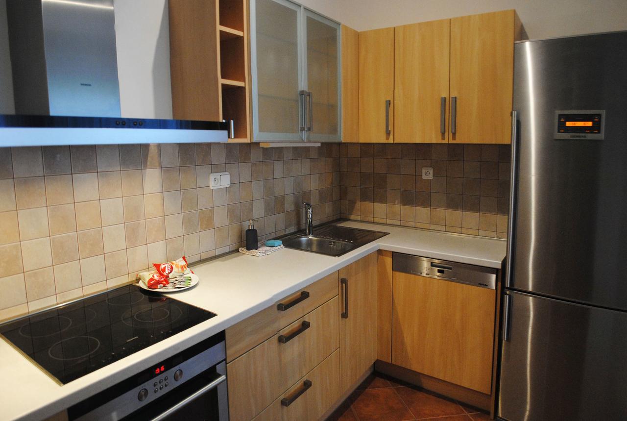 Apartment Centrum + Parking Olomouc Bagian luar foto